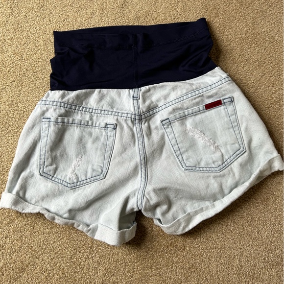 Maternity Shorts - Picture 2 of 3